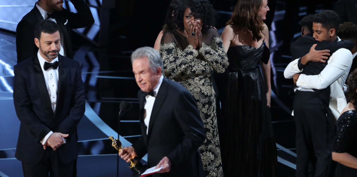 فيلم la la land "لا لا لاند" ضحية خطأ لم يسبق له مثيل في حفل الأوسكار (فيديو)