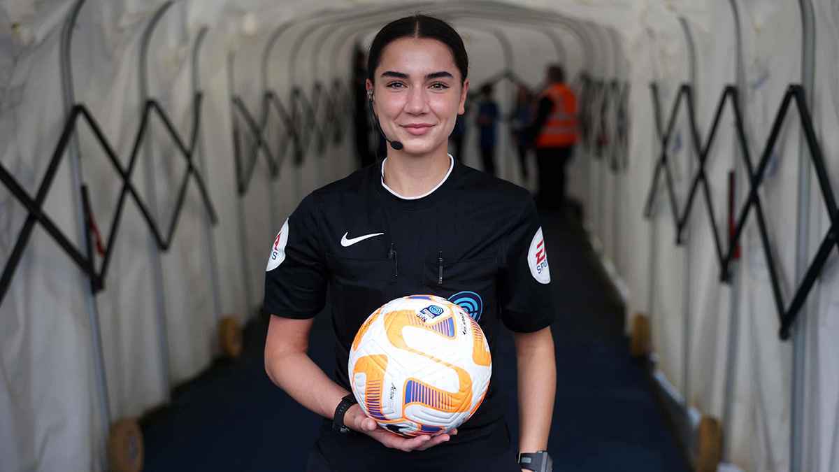 خلفها قصة مثيرة.. فيديو لحكمة حسناء في الجيم يكتسح الإنترنت (شاهد)