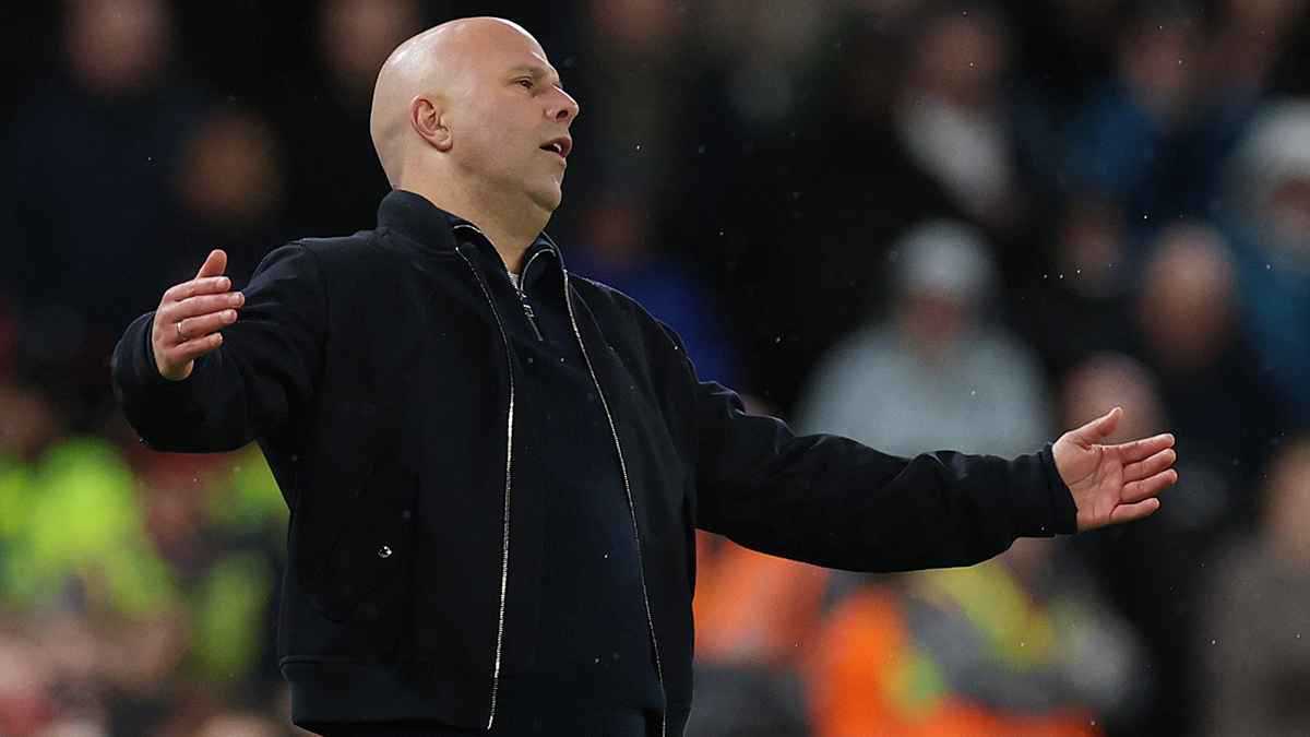 سلوت على المحك.. أول تحرك من إدارة ليفربول بعد الخسارة أمام مانشستر سيتي 