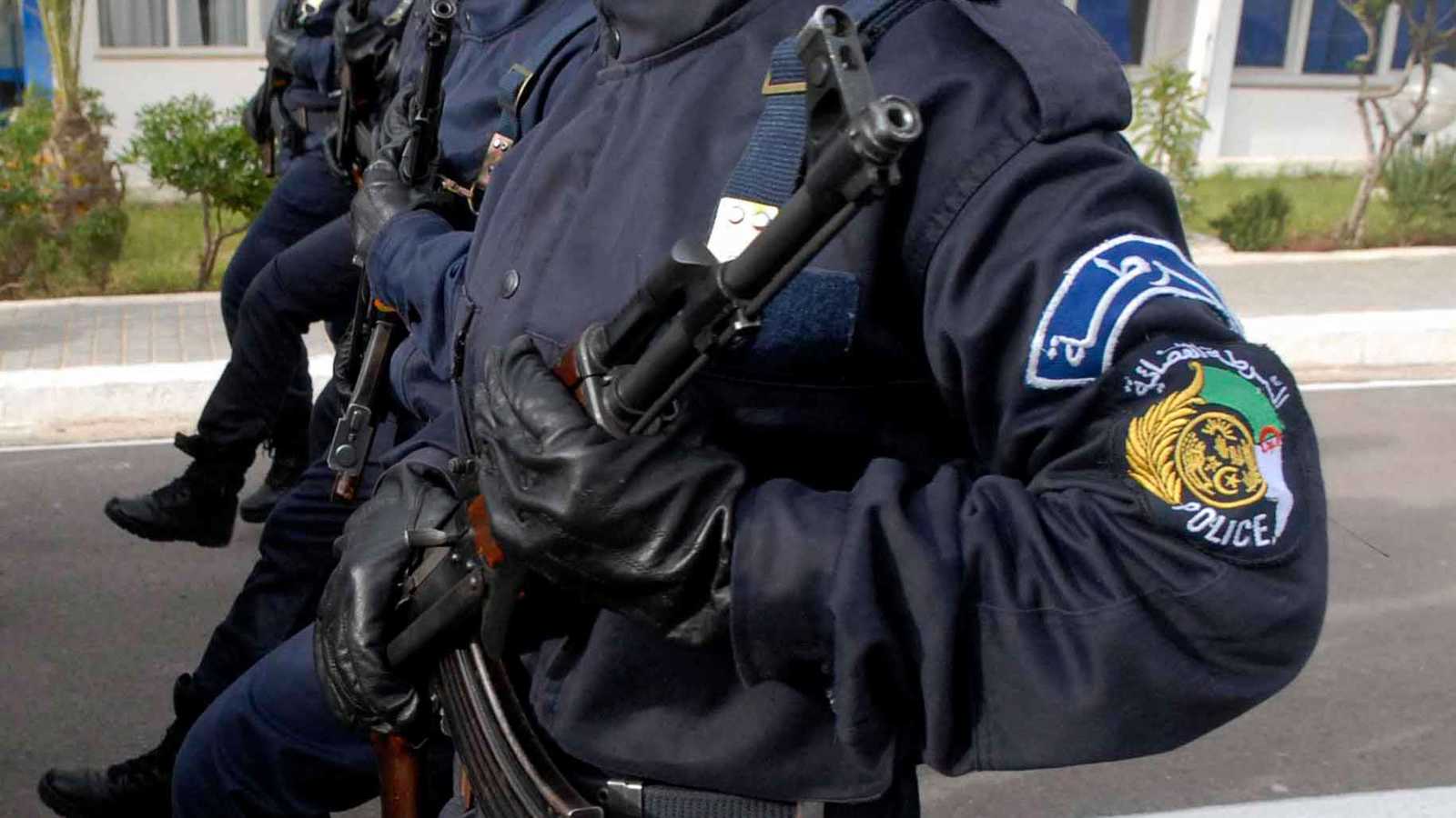 فيديو صادم لاعتداء مسلح على مسن في الجزائر