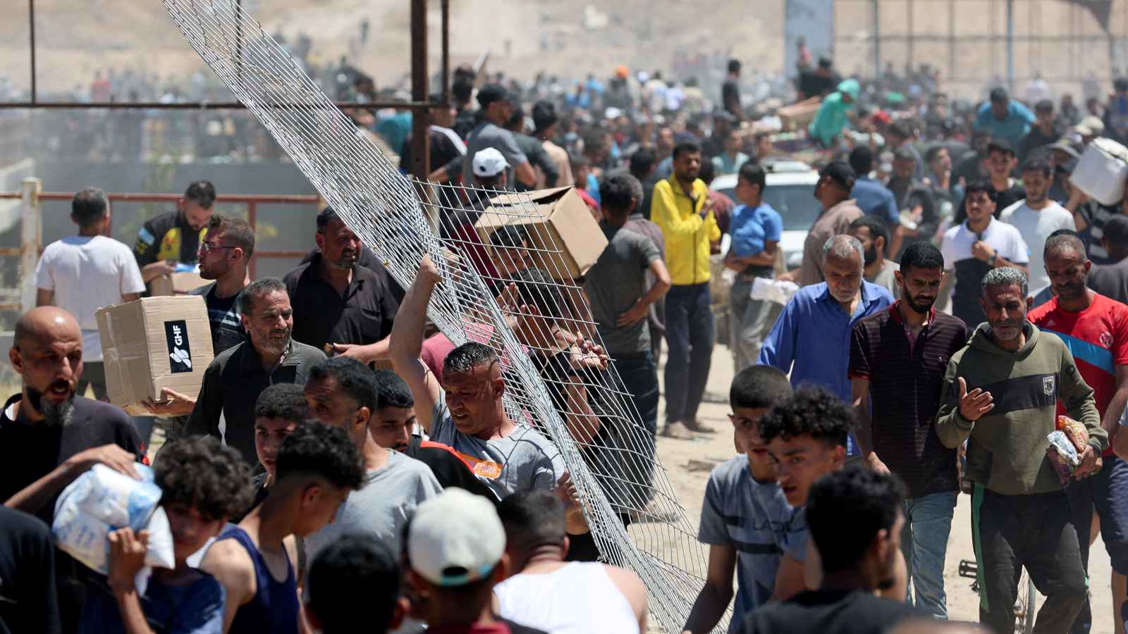 قتلى وجرحى برصاص إسرائيلي قرب مركز مساعدات أمريكي في رفح