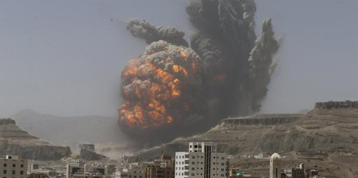 التحالف العربي يستهدف للمرة الأولى القصر الرئاسي في صنعاء