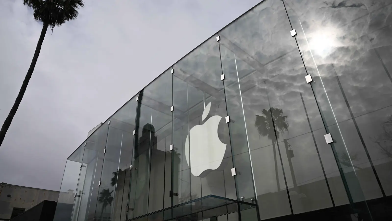 تغريم "أبل" بـ 95 مليون دولار لتسوية دعوى انتهاك "سيري" للخصوصية‎