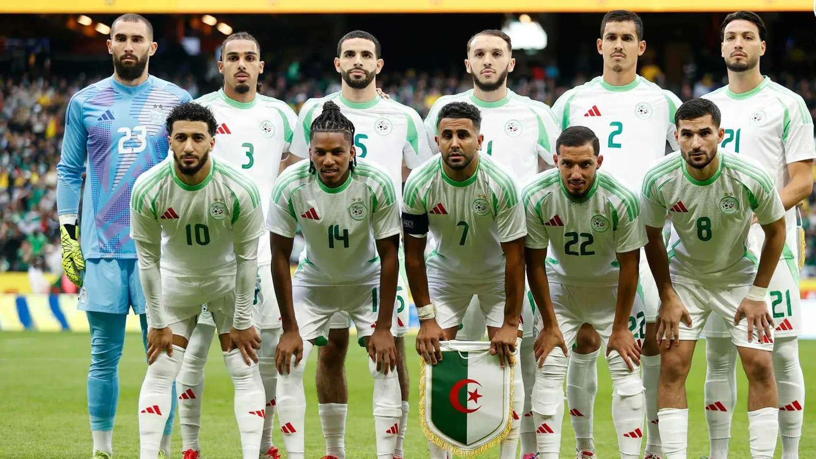 نجم منتخب الجزائر يهرب من جحيم ميلان الإيطالي نحو الدوري الإسباني