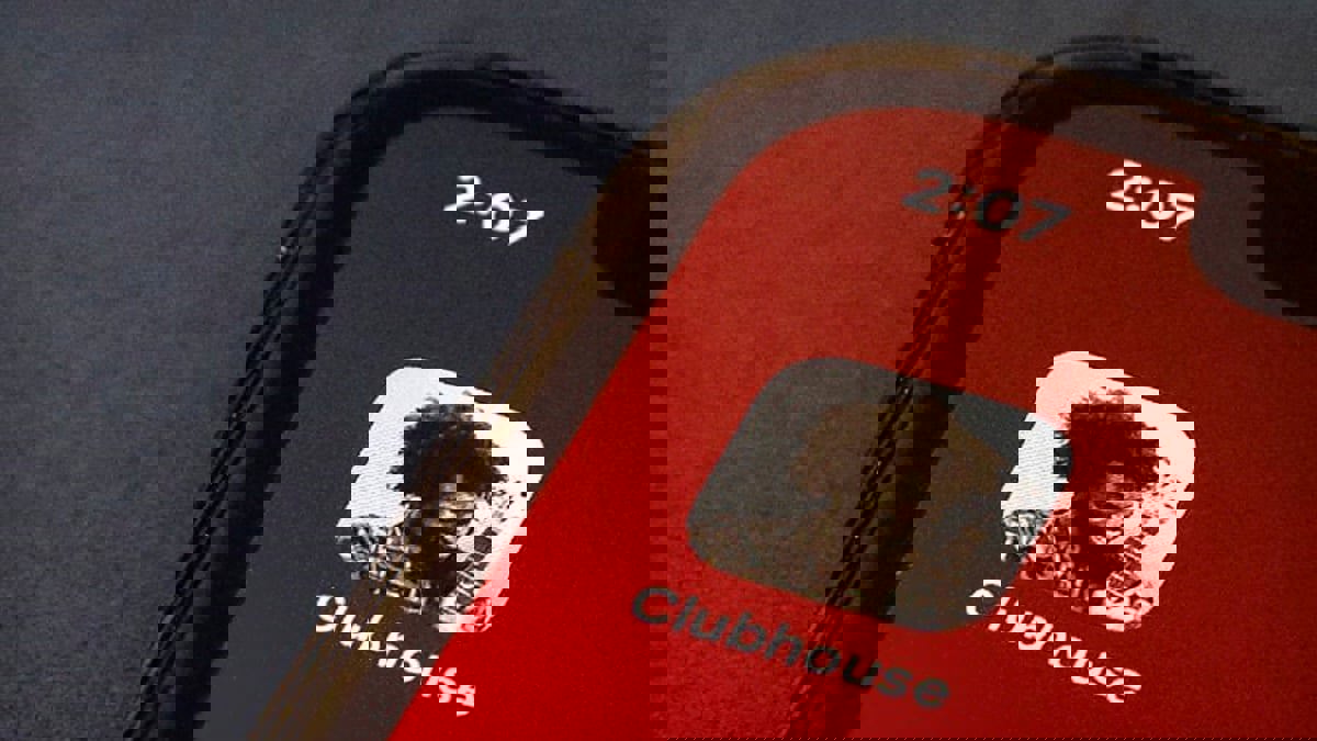 لمنافسة "كلوب هاوس".. فيسبوك تطور تطبيق تواصل بالصوت فقط