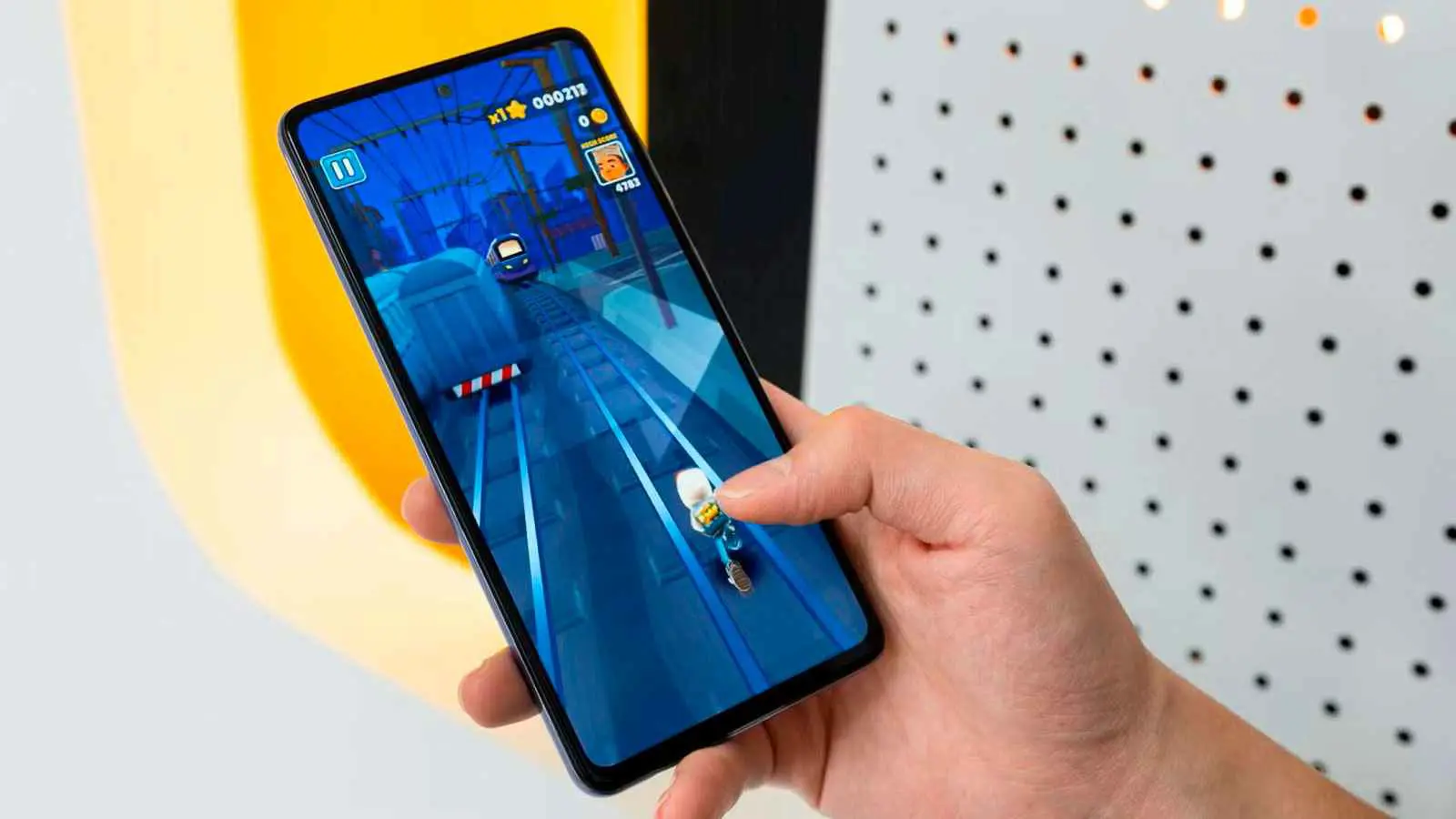 كيف يمكن تحسين أداء الأجهزة العاملة بنظام "أندرويد"؟