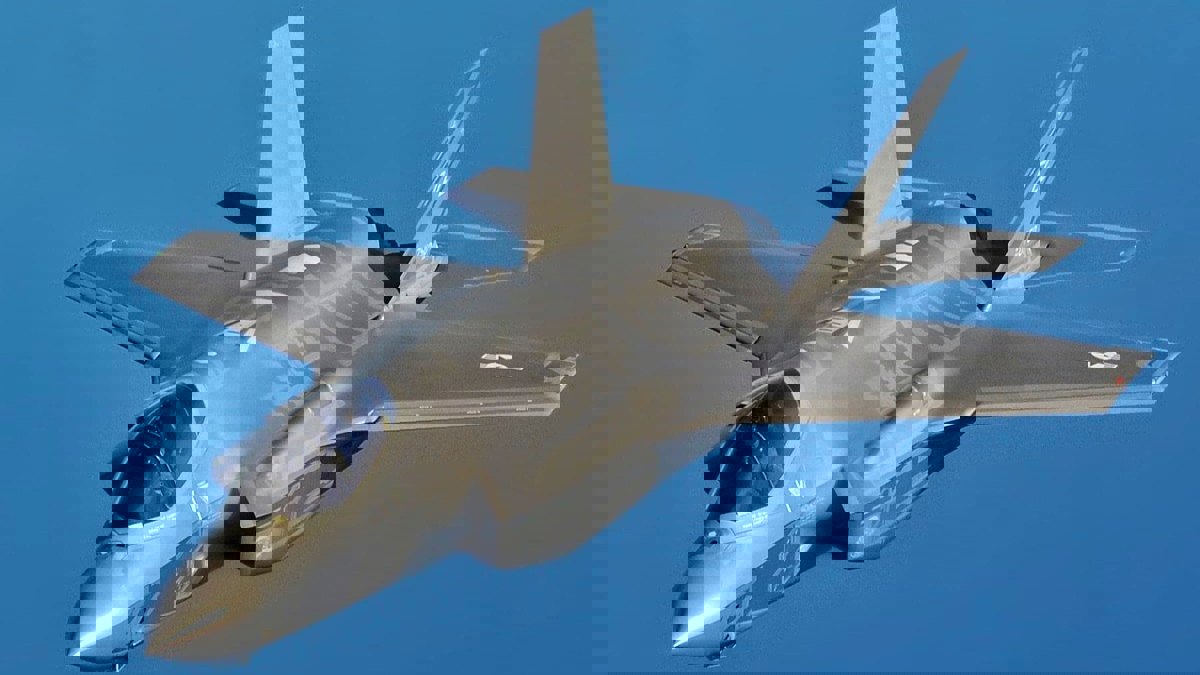 طائرة "الشبح" تكشف نفسها بـ"الخطأ" فوق مفاعل ديمونا الإسرائيلي