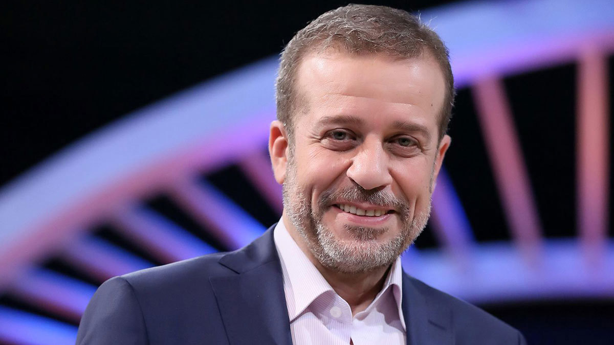 الفنان شريف منير يعلن الحرب على "المتنمرين".. وابنتاه تخرجان عن صمتهما 