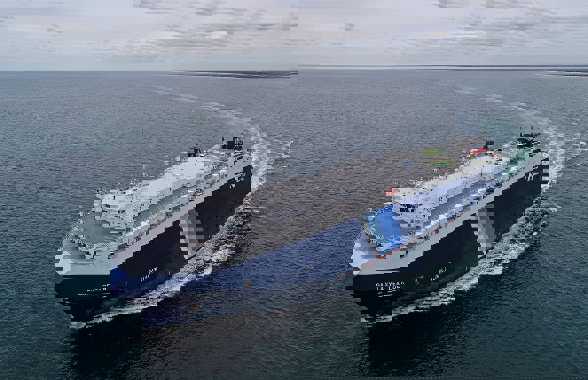 تقرير: سفينة تجسس إيرانية ساعدت الحوثيين في هجمات البحر الأحمر