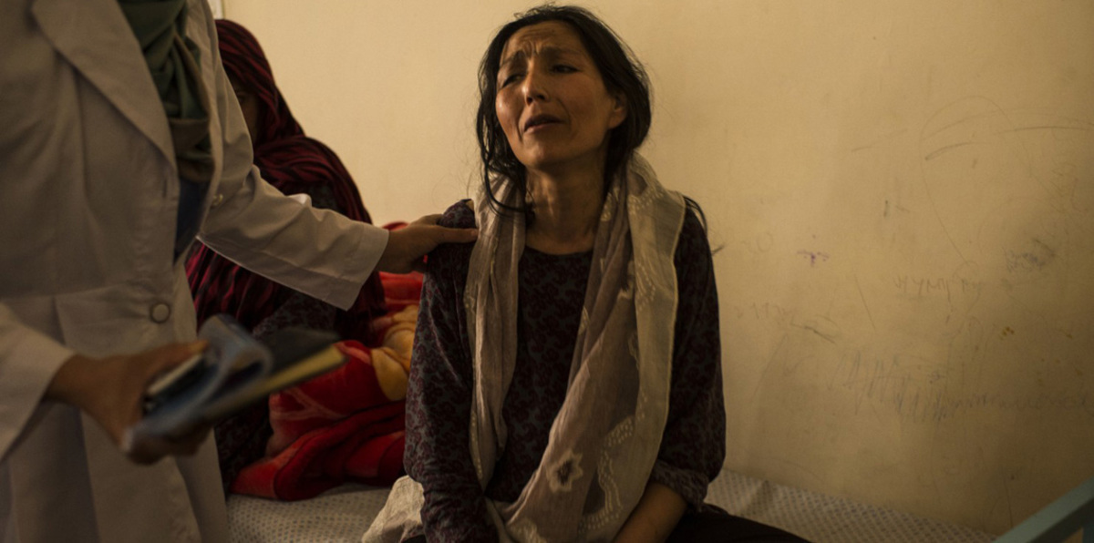 انتشار الأفيون في أفغانستان يخلق "تسونامي صامتًا" من النساء المدمنات