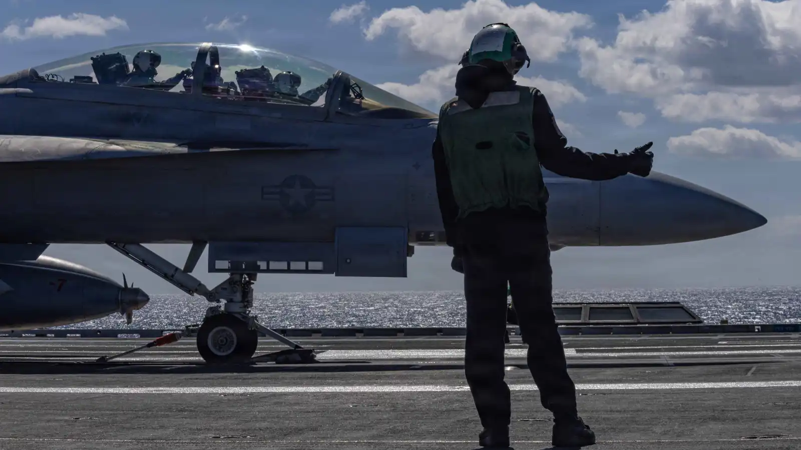 موجة جديدة من الغارات الأمريكية والإسرائيلية تستهدف طهران (فيديو)