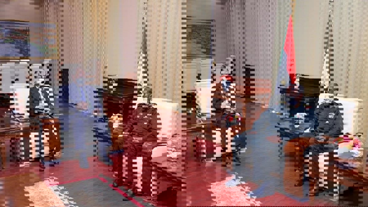 رويترز: مسؤولون مصريون تحدثوا مع البرهان لاستعادة الهدوء وتشكيل حكومة في السودان