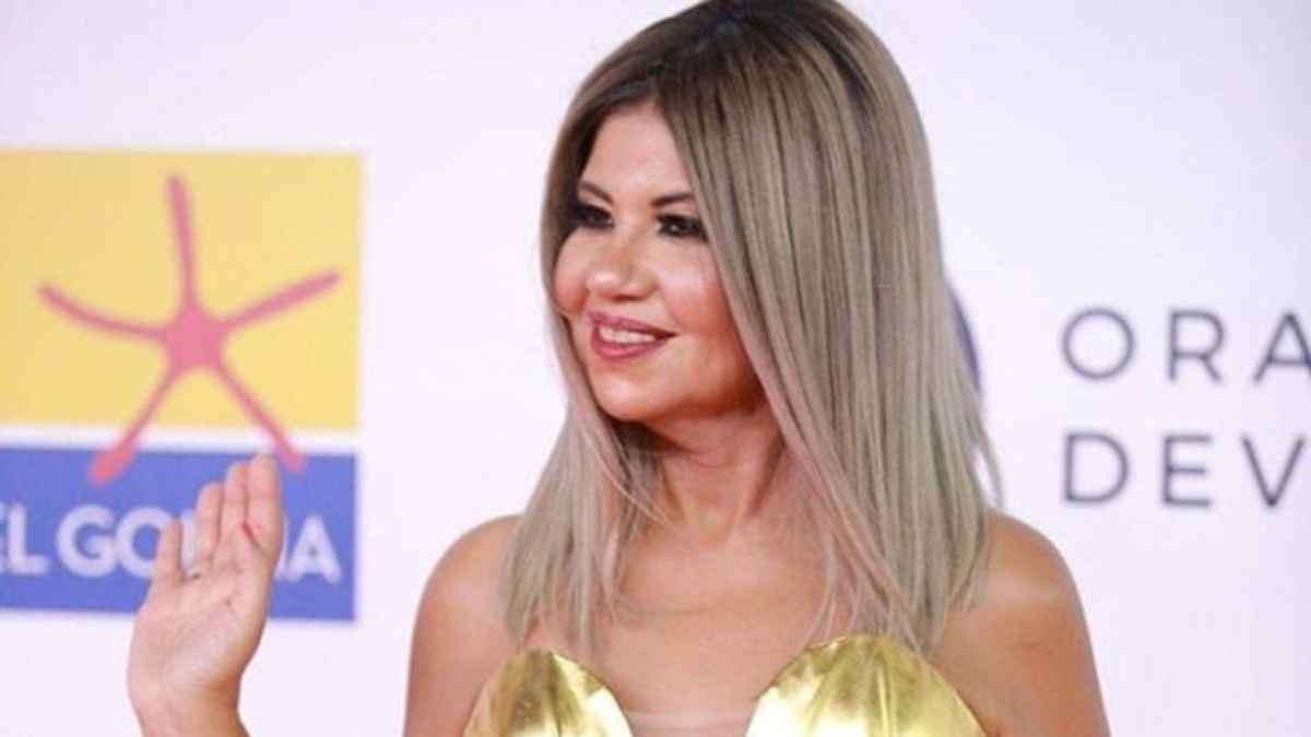 بوسي شلبي توجه رسالة للراحل محمود عبد العزيز