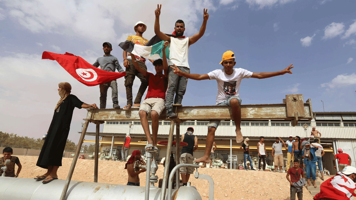 تونس.. تعطل المفاوضات بين الحكومة ومحتجي "الكامور" ينذر بتصاعد التوتر في تطاوين