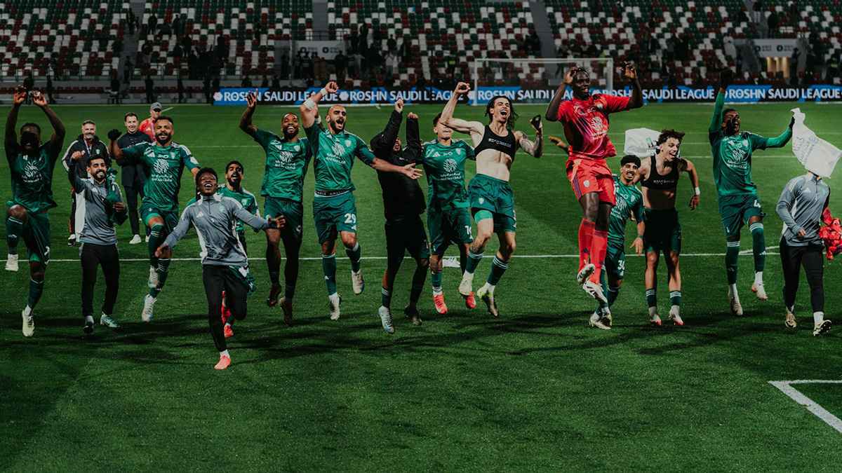 نيوم يقترب من خطف نجم الأهلي السعودي