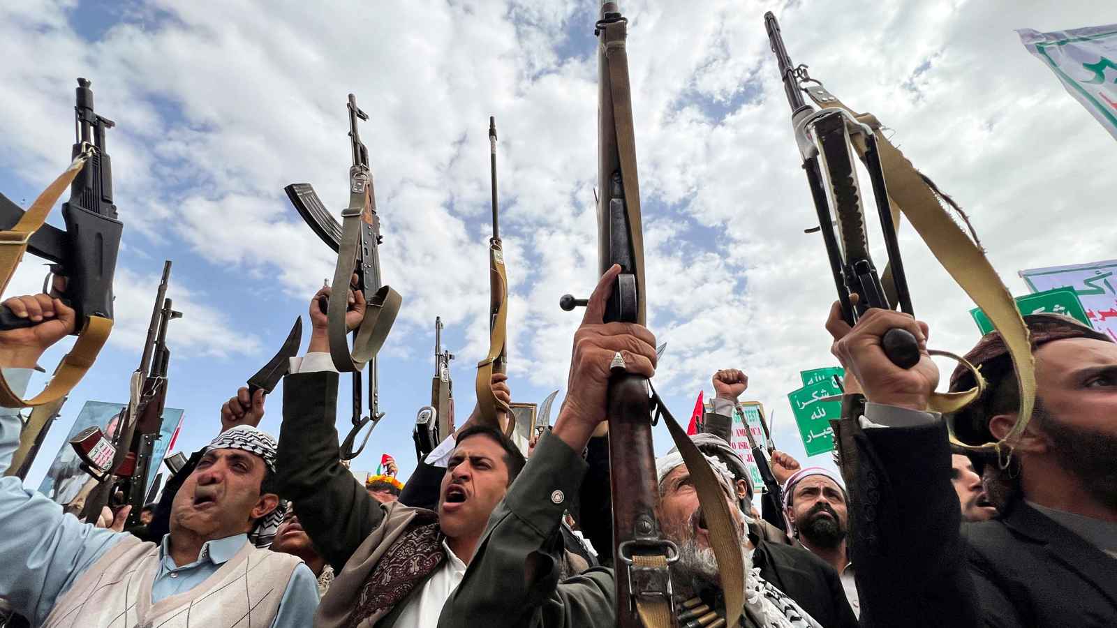 اليمن.. الحوثيون يختطفون موظفاً في "أطباء بلا حدود" بمحافظة عمران