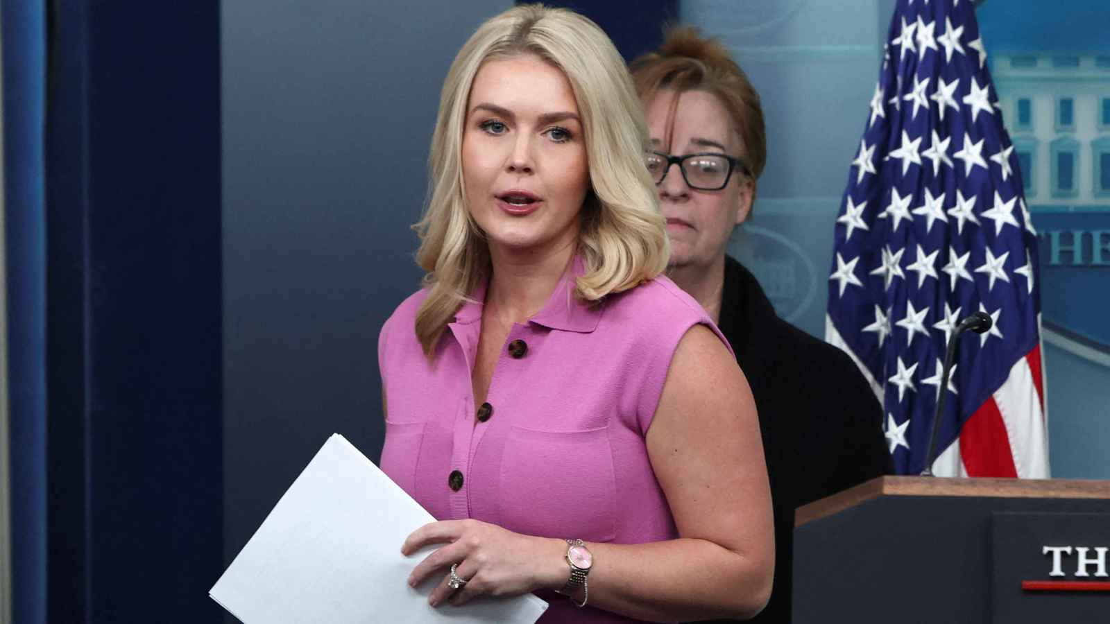 بعد دقائق.. البيت الأبيض يرد على أنباء البحث عن بديل هيغسيث