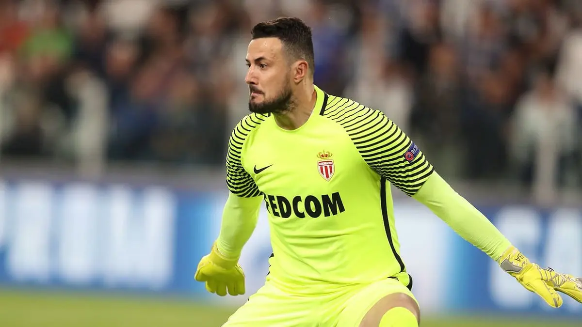 خطوة موناكو تقرب نادي النصر السعودي من التعاقد مع الحارس دانييل سوباسيتش