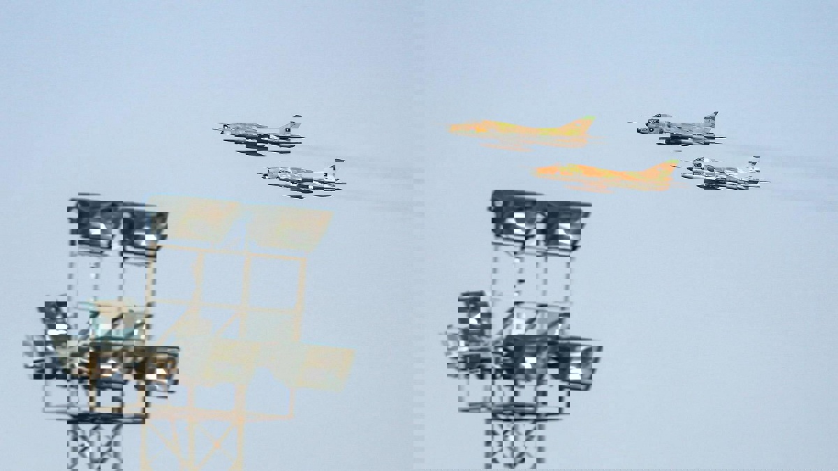 الجيش الليبي يشن غارات عنيفة على مواقع لقوات "الوفاق" بطرابلس