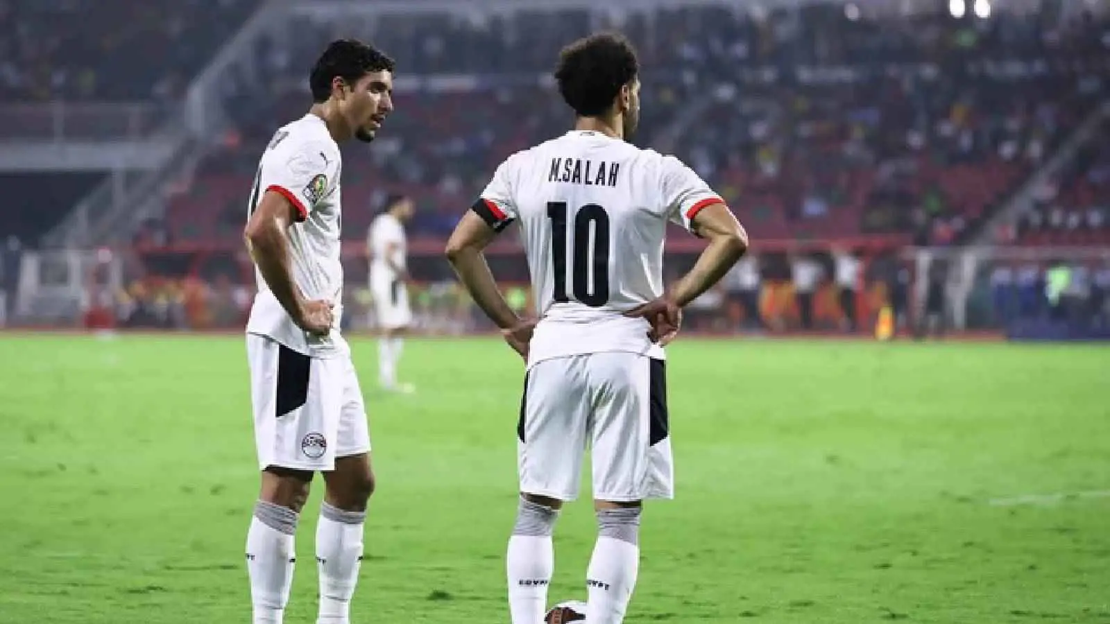 لماذا تجاهل محمد صلاح تهنئة مرموش بالانتقال إلى مانشستر سيتي؟