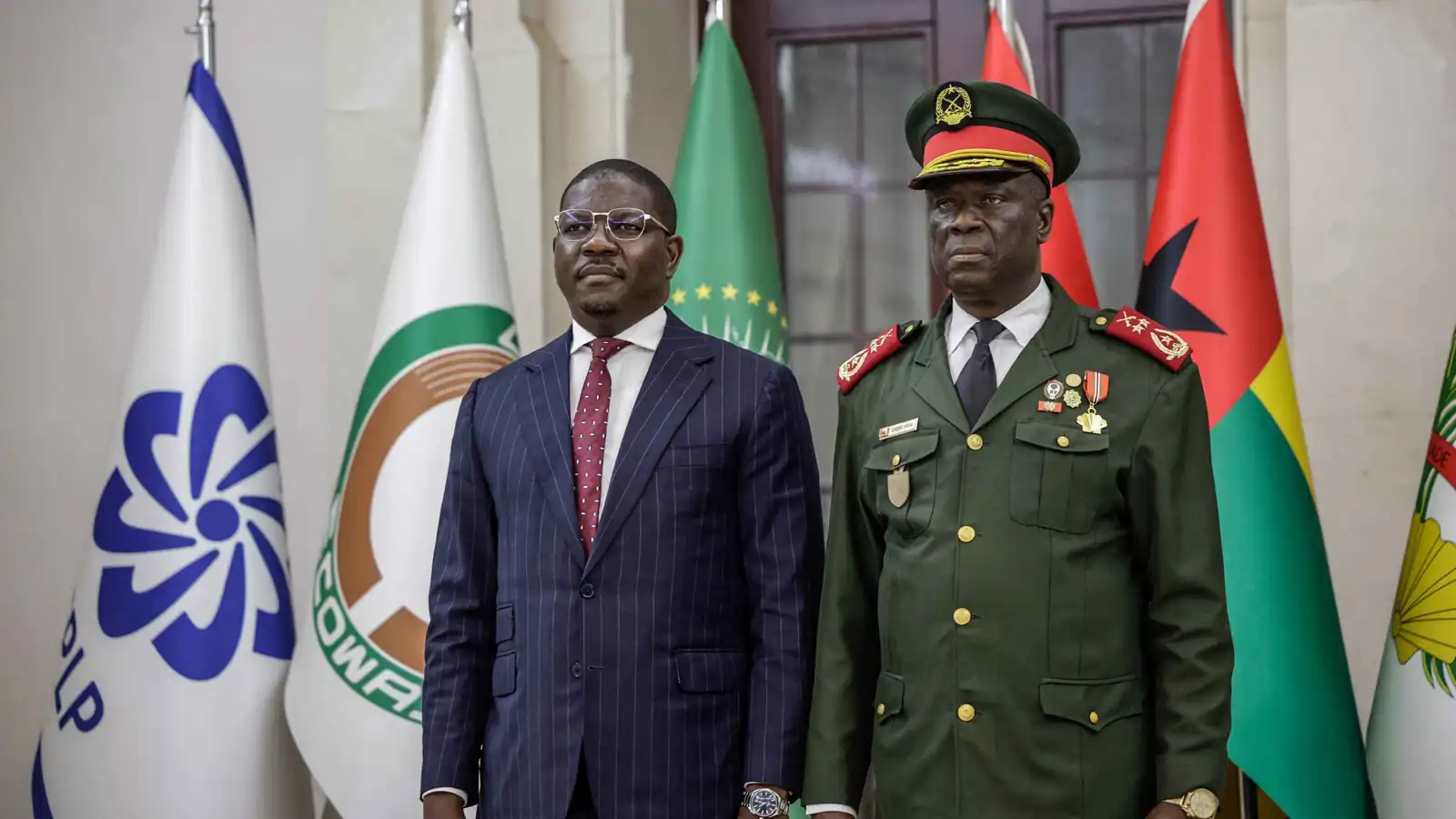 غينيا بيساو.. المجلس العسكري يعين رئيس وزراء من الحكومة السابقة