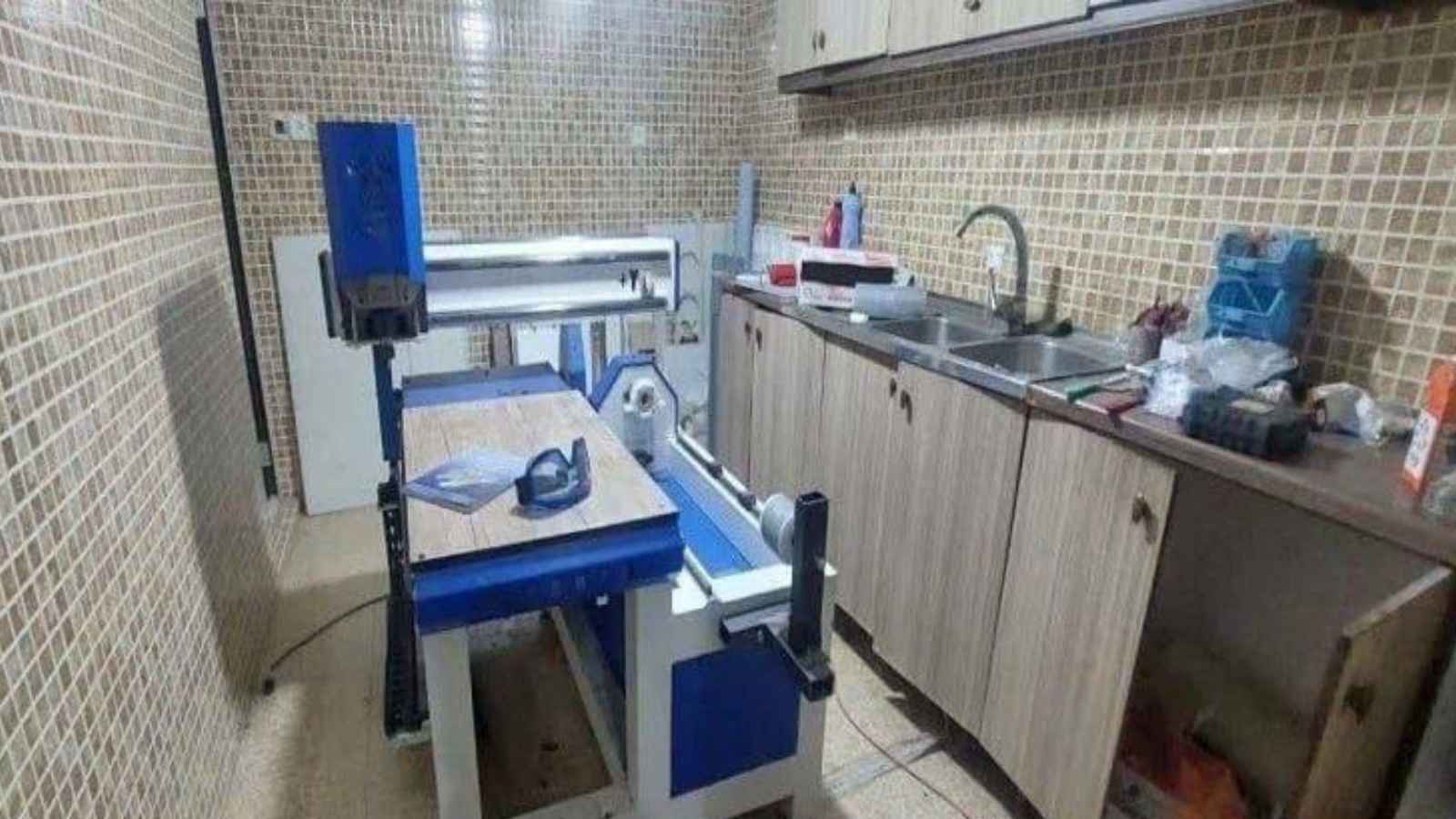 إيران تفكك خلية لصناعة المسيرات جنوب طهران (صور)