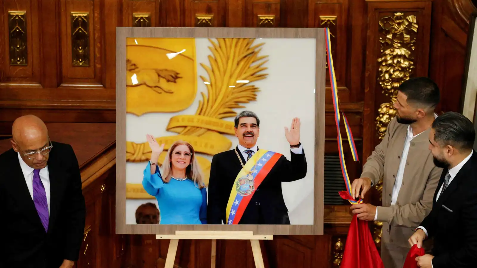 خليفة مادورو من نظامه.. تقييم سري يستبعد المعارضة الفنزويلية من تسلّم السلطة