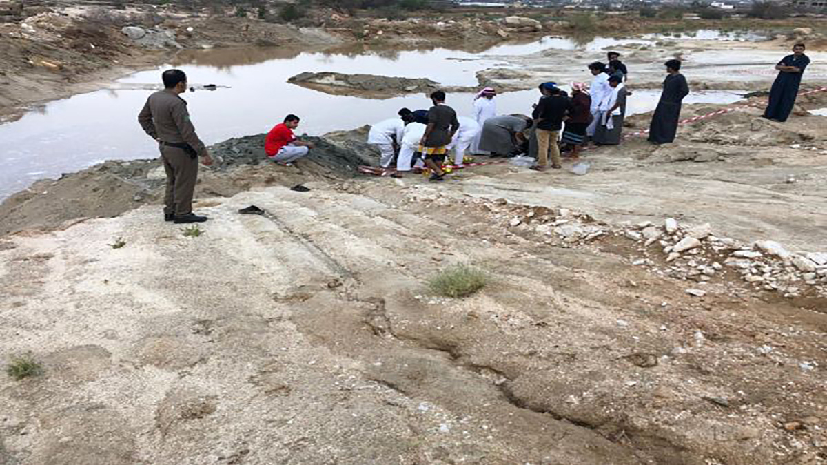 مصرع 3 مراهقين غرقًا بمستنقع مائي في عسير السعودية (صور)