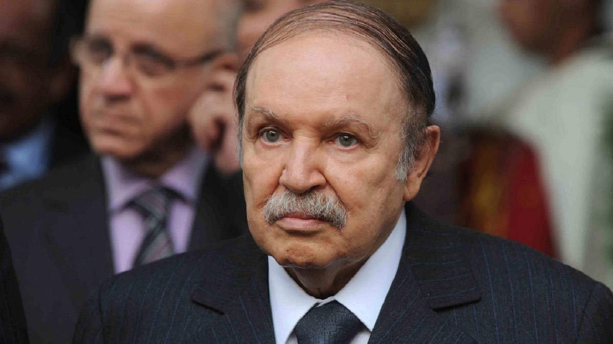 وسط صمت رسمي.. تقرير سويسري يكشف عن الاستعداد لنقل بوتفليقة إلى "وجهة مجهولة"