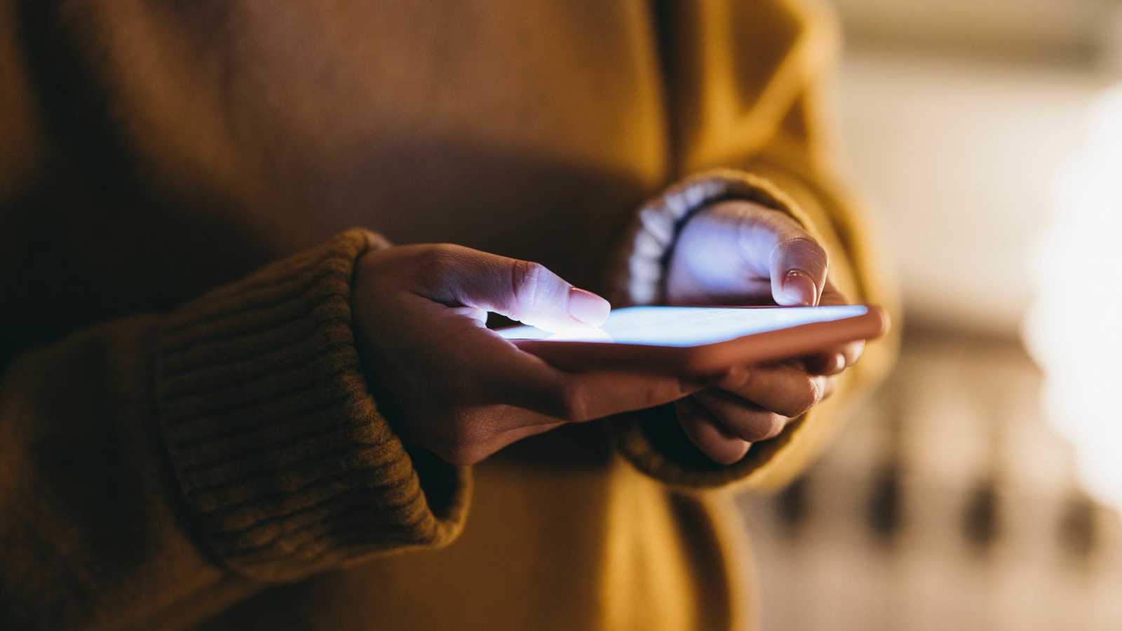 اختفى قبل 8 سنوات.. امرأة تعثر على زوجها عبر "إنستغرام"