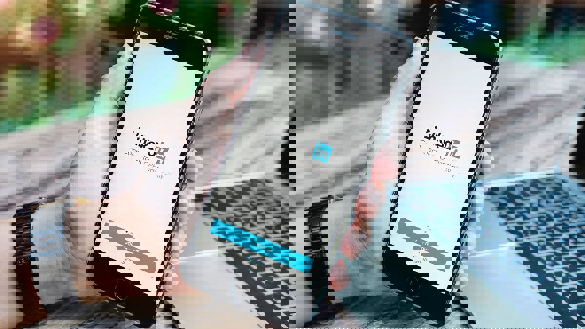 لينكد إن: انتعاش التوظيف في الإمارات مجددا بعد تراجعه بسبب "كورونا"