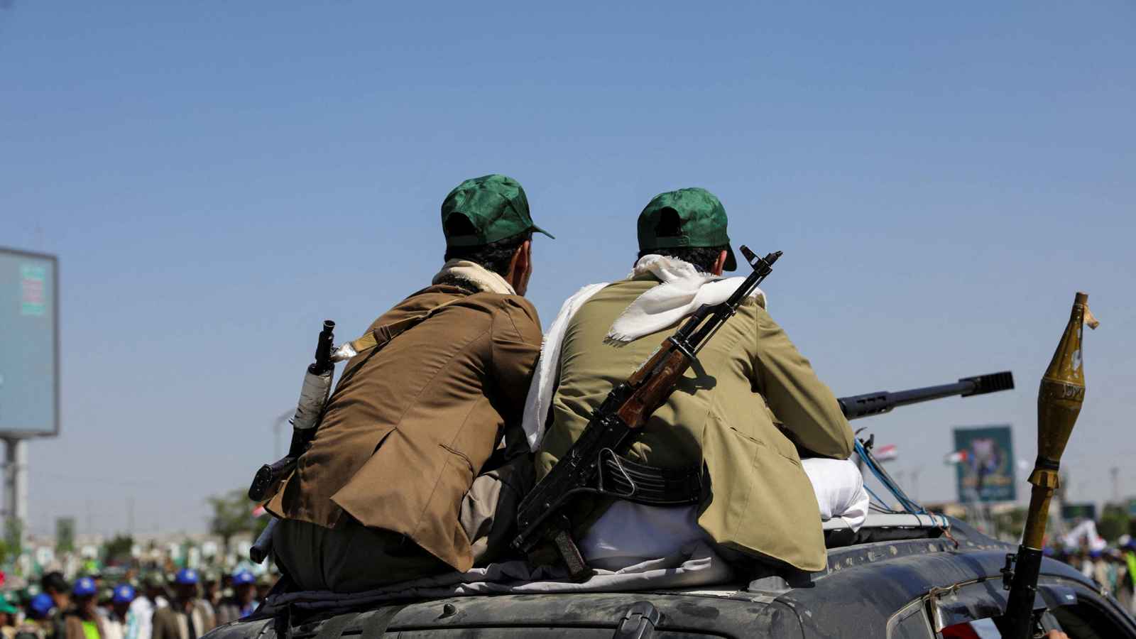 الحوثيون ينفذون مناورات عسكرية تحاكي مواجهة إنزال أمريكي