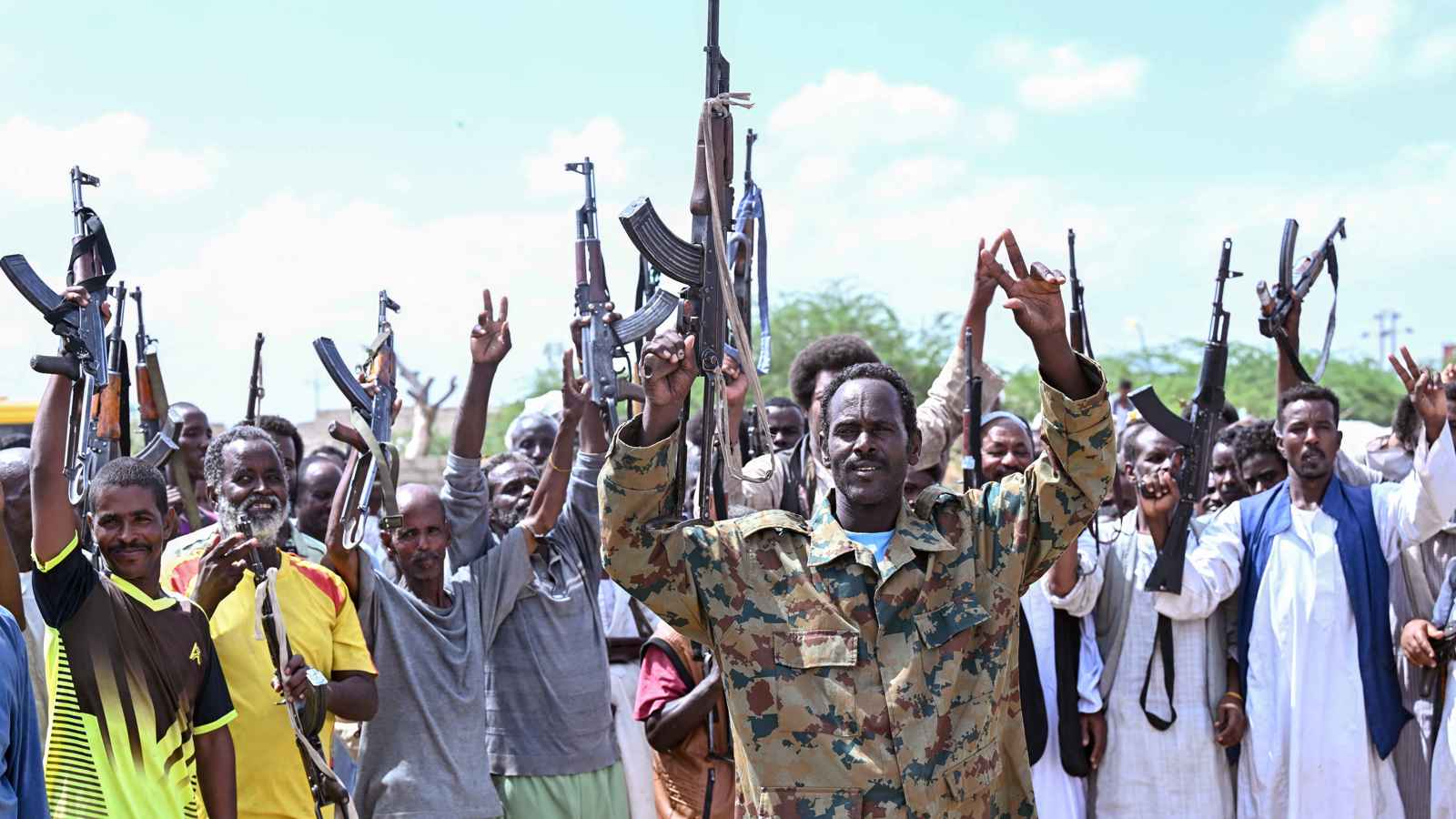 "الأورطة الشرقية".. البرهان يشعل شرق السودان بنشر ميليشيا جديدة