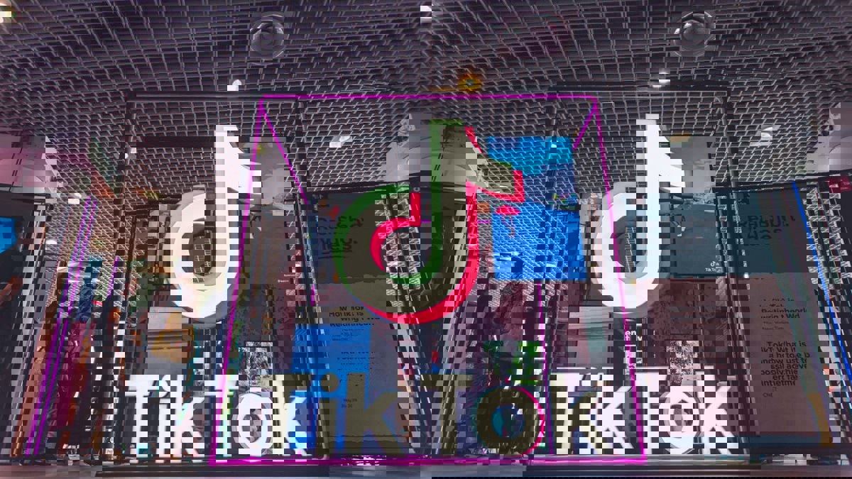 مايكروسوفت تعلق محادثات شراء "تيك توك" بعد تهديد ترامب بحظر التطبيق