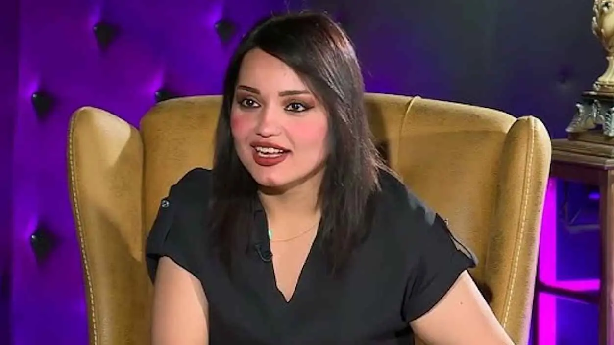 "مشهورة" عراقية تتسبب بإيقاف برنامج تلفزيوني.. ماذا حدث؟ (فيديو)