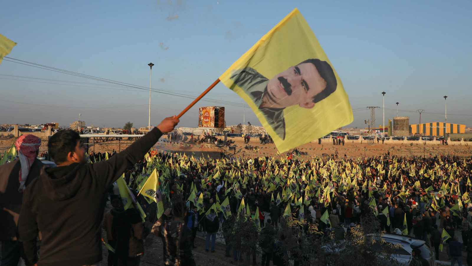 رغم دعوة أوجلان.. قنابل الجيش التركي تفجر كهوف "العمال الكردستاني"