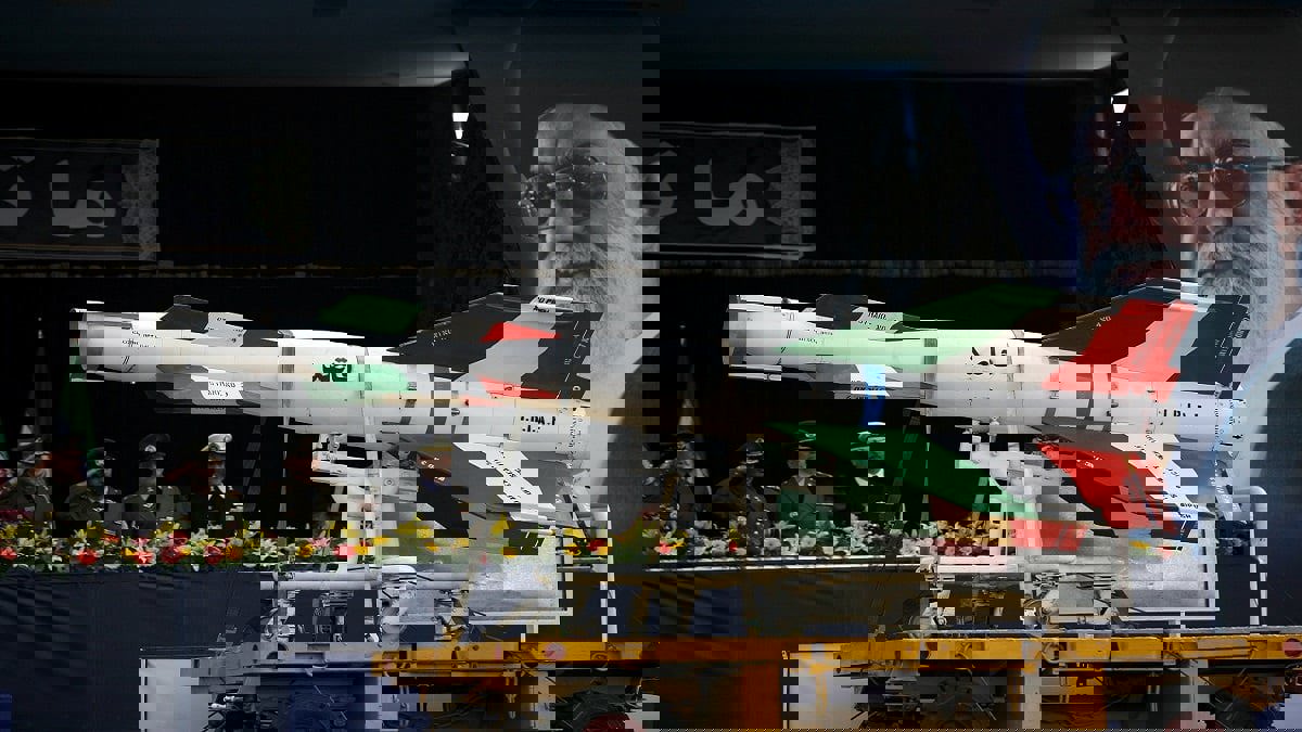 هل طورت إيران صاروخ "سجيل" لهجمات نووية؟