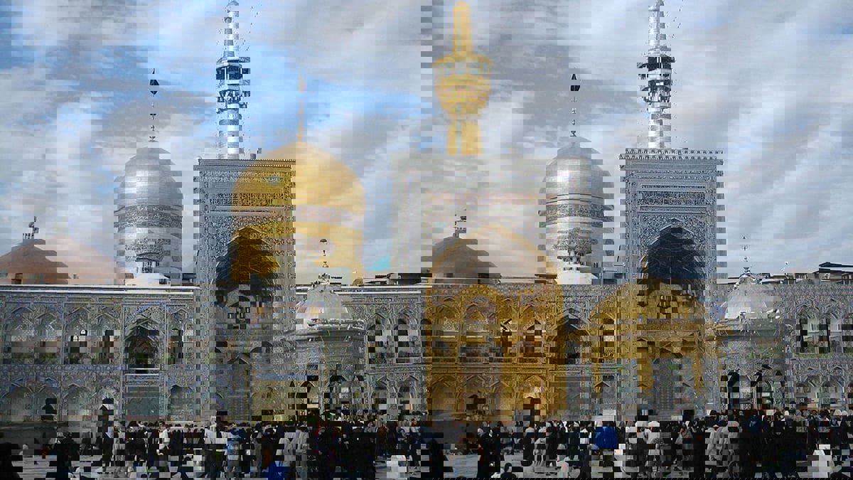 إيران.. وفاة رجل دين شيعي في اعتداء بآلة حادة