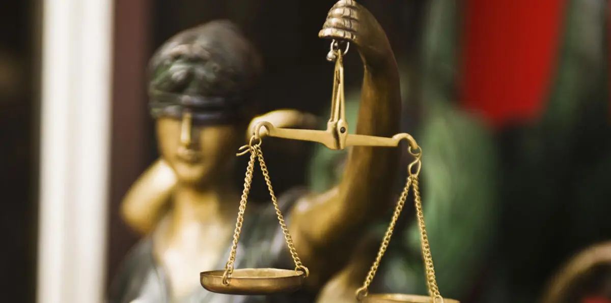 السجن والجلد لمشرف تربوي اغتصب 15طالبًا في طهران