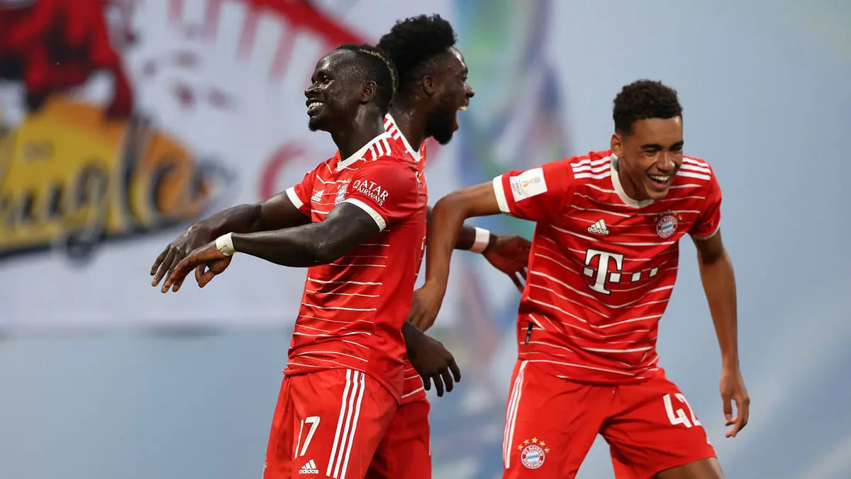 بايرن ميونخ يصعق لايبزيغ ويتوج بلقب كأس السوبر الألماني