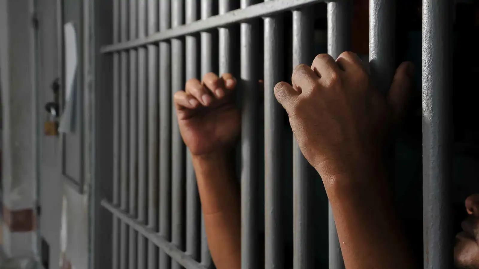 المؤبد لممرض قتل مرضى بحثاً عن "الهدوء"