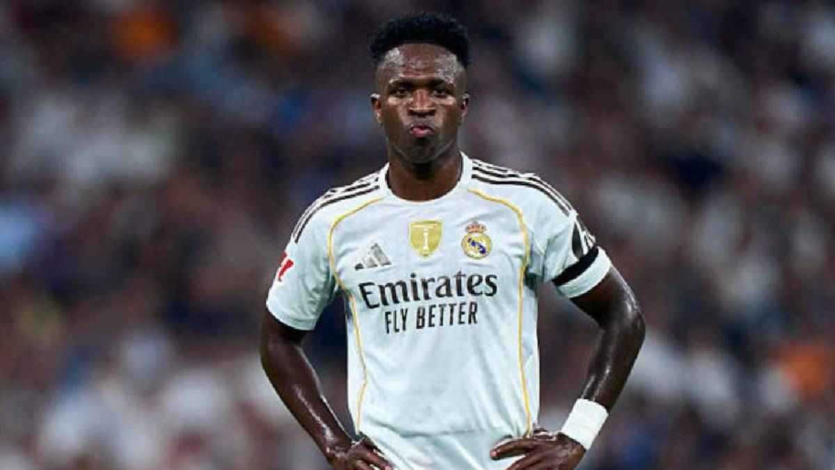 ريال بيتيس يسخر من فينيسيوس بعد تتويج ديمبيلي بالكرة الذهبية (صورة)