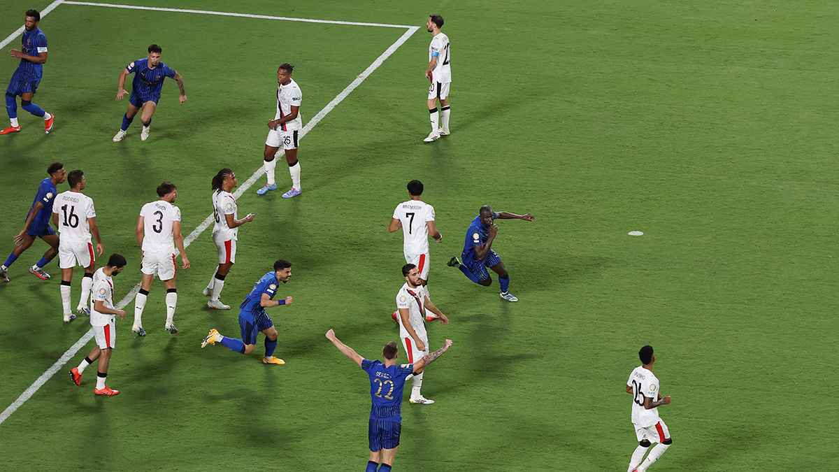 كيف أسقط الهلال مانشستر سيتي بالضربة القاضية؟