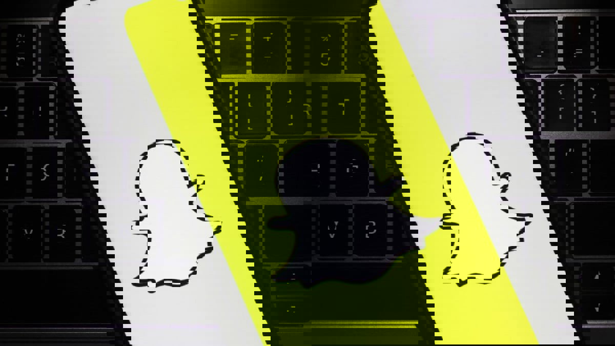 "سنابتشات" تكافح لوقف نزيف الخسائر