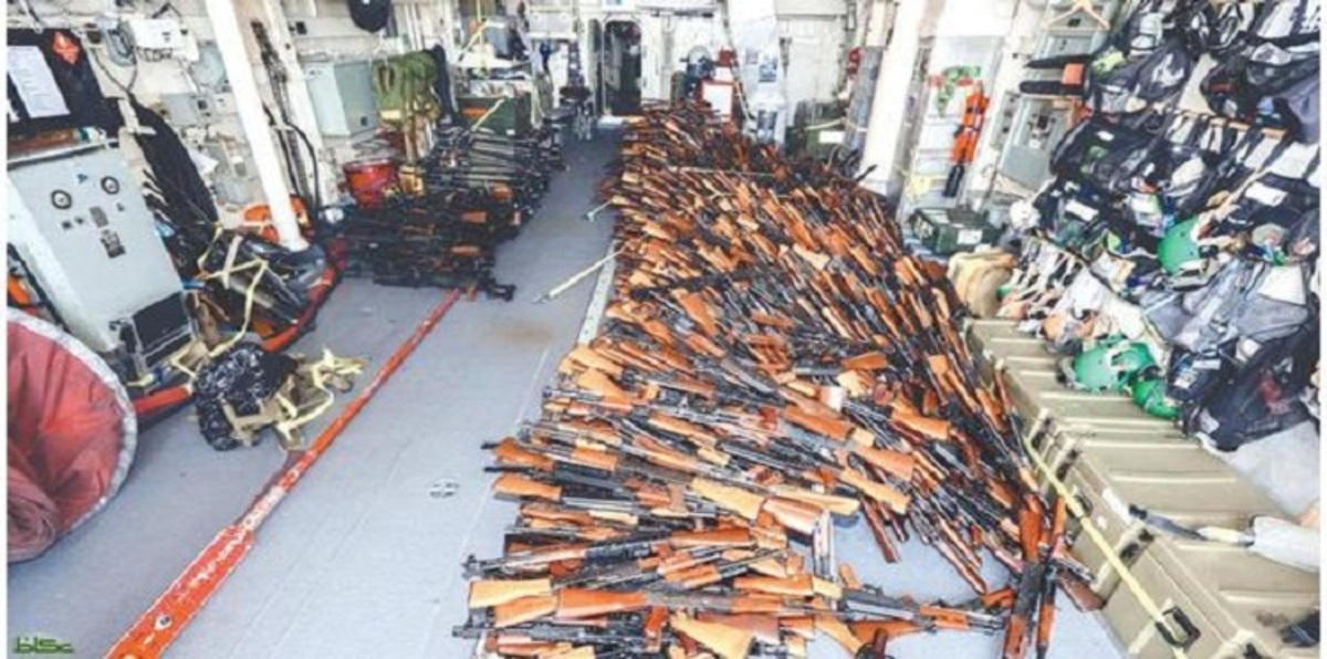 العثور على أسلحة إيرانية مهرّبة للحوثيين في ميناء المخا اليمني