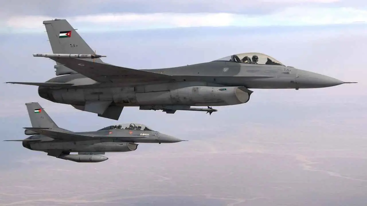 الأردن يعترض صواريخ ومسيرات اخترقت أجواءه