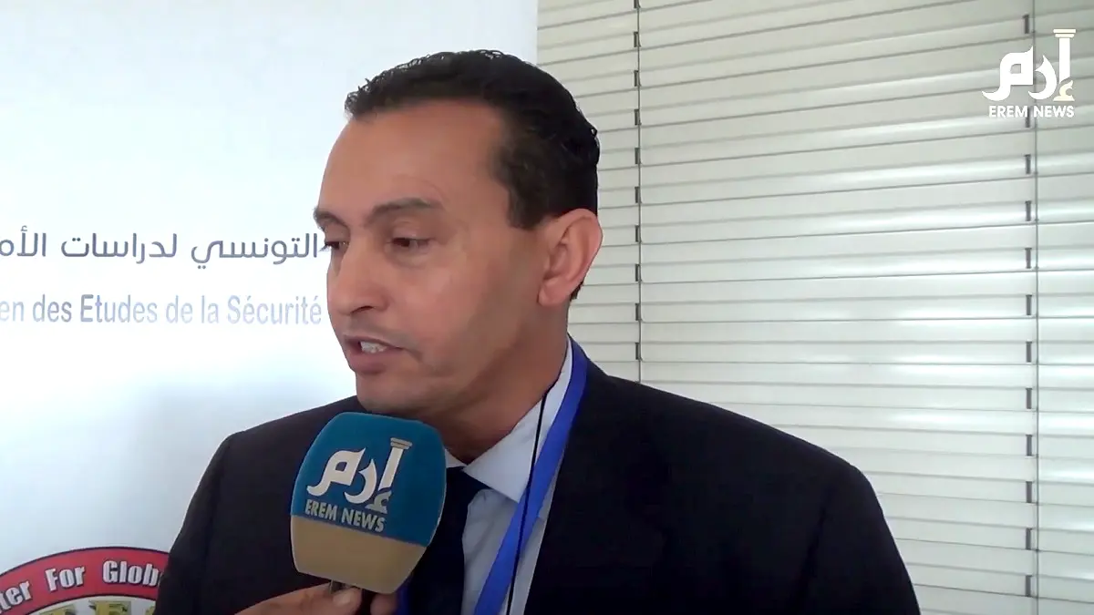 محامي سيف الإسلام القذافي: لا حل في ليبيا قبل تحريرها من الميليشيات (فيديو إرم)