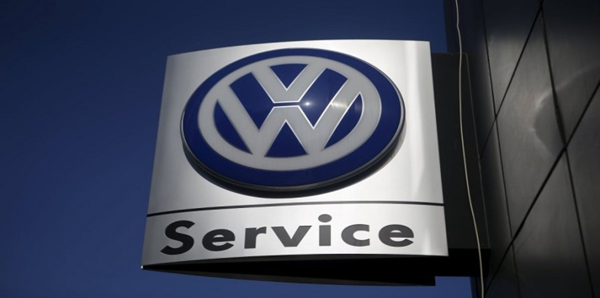 كوريا الجنوبية تغرم فولكسفاجن وتأمرها باستدعاء سيارات