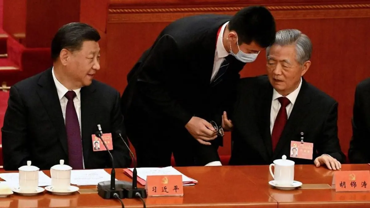 تعليق رسمي على إخراج الرئيس الصيني السابق هو جينتاو من قاعة الحزب الشيوعي
