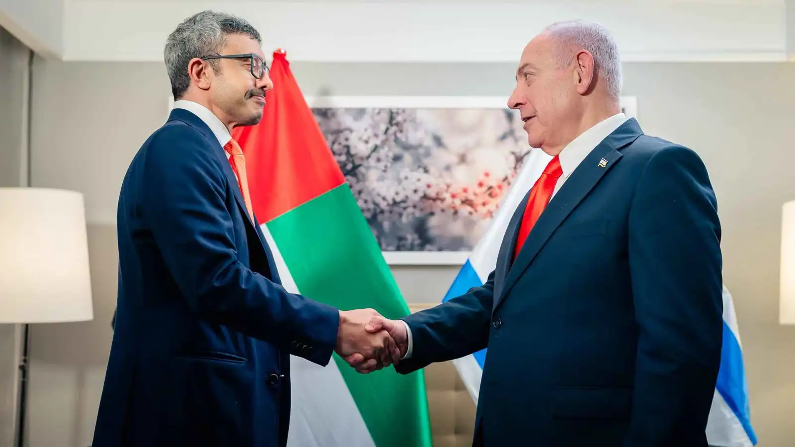 عبدالله بن زايد يشدد خلال لقائه نتنياهو في نيويورك على ضرورة إنهاء حرب غزة